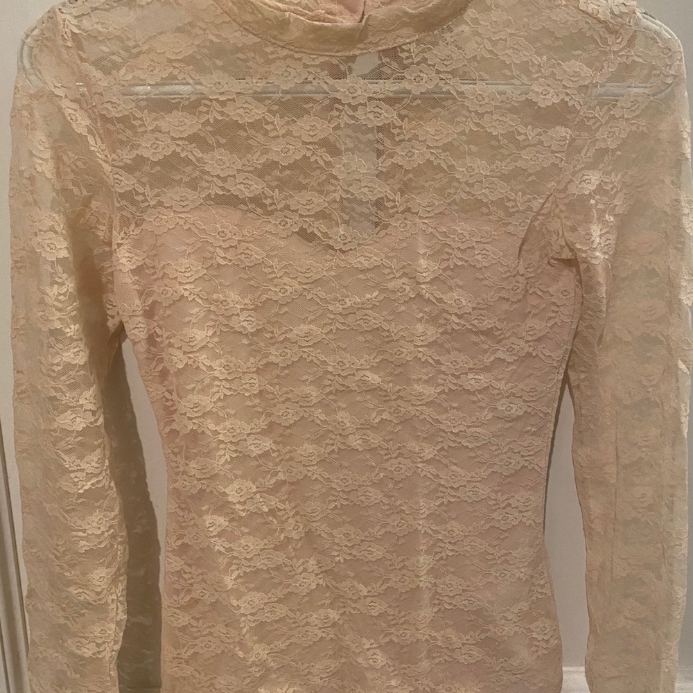 Lace top - Picture 2 of 4